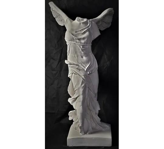 Statue de la Victoire de Samothrace, Musée du...