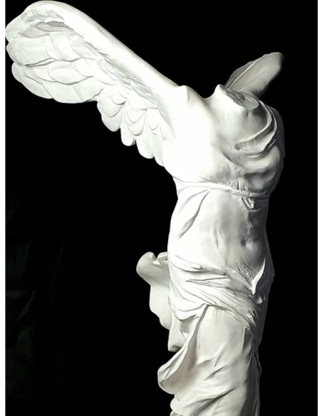 Statue of the Victory of Samothrace, Louvre Museum