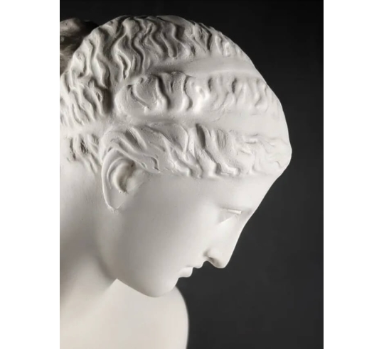 Statue de la Vénus d'Arles d'après Praxitèle,...