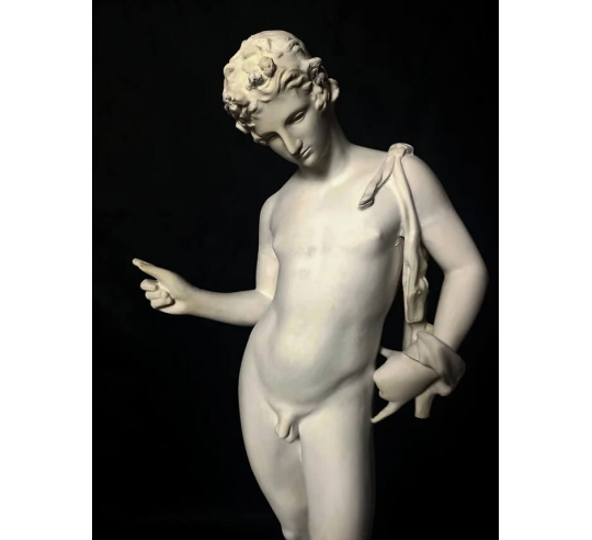 Estatua de Narciso escuchando de Pompeya, Museo...