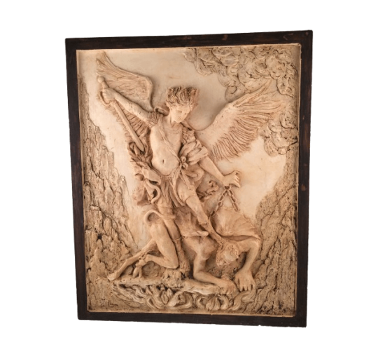 Bajorrelieve del Arcángel San Miguel derrotando...