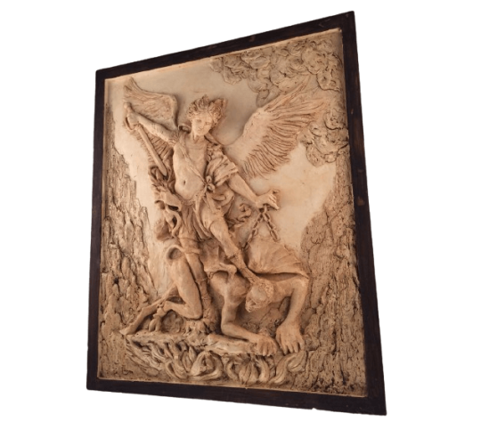 Bajorrelieve del Arcángel San Miguel derrotando...