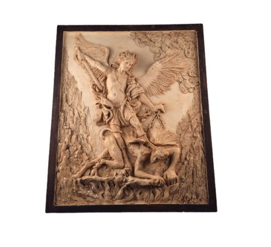 Bajorrelieve del Arcángel San Miguel derrotando...