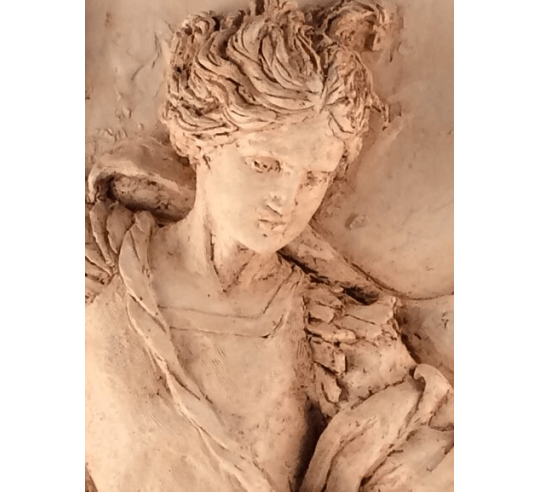 Bajorrelieve del Arcángel San Miguel derrotando...